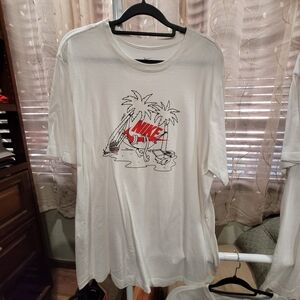 Nike White Tropical Graphic Men's Tee